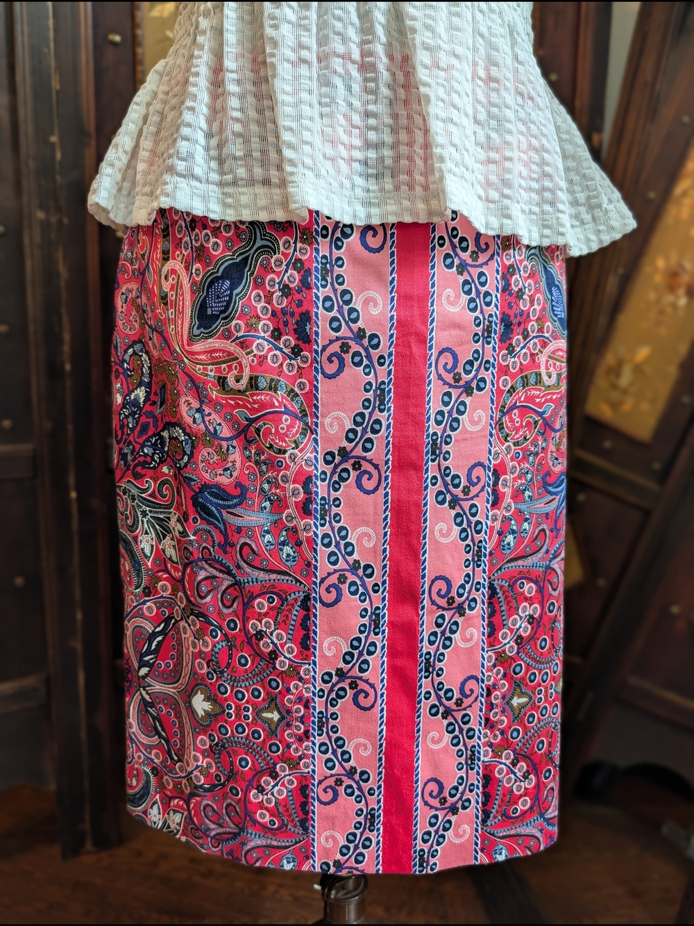 ANTONIO MELANI Cotton Pink Paisley Pencil Skirt with Navy Accents